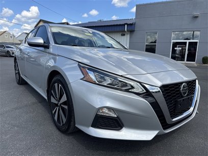 Used 2022 Nissan Altima 2.5 SV