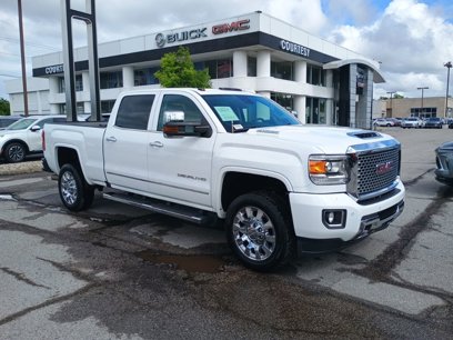 Used 2017 GMC Sierra 2500 Denali w/ Duramax Plus Package