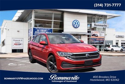 Used 2024 Volkswagen Jetta SE w/ Panoramic Sunroof Package