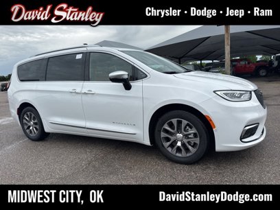 New 2025 Chrysler Pacifica Pinnacle