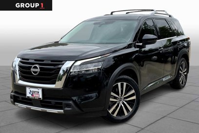 Used 2023 Nissan Pathfinder Platinum