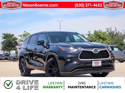 Used 2023 Toyota Highlander LE