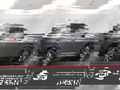 New 2025 Nissan Pathfinder SL