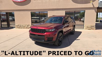 Used 2023 Jeep Grand Cherokee L Laredo