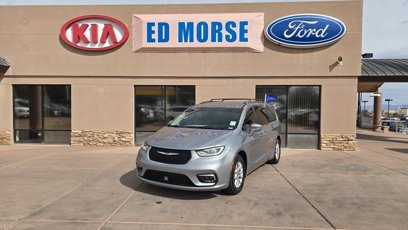 Used 2021 Chrysler Pacifica Touring-L
