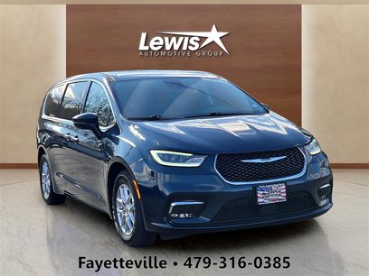 Used 2023 Chrysler Pacifica Touring-L