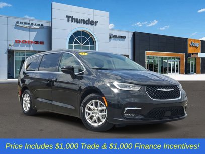 Used 2023 Chrysler Pacifica Touring-L