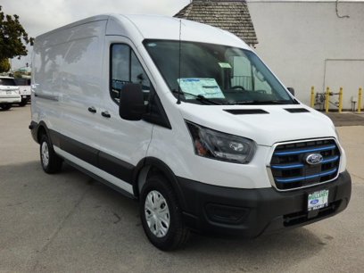 New 2025 Ford E-Transit 148 Medium Roof