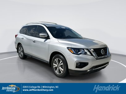 Used 2020 Nissan Pathfinder SV