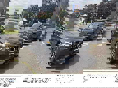 Certified 2022 Volvo XC90 T6 Momentum w/ Advanced Package