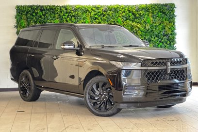 Used 2025 Lincoln Navigator Reserve w/ Jet Appearance Package