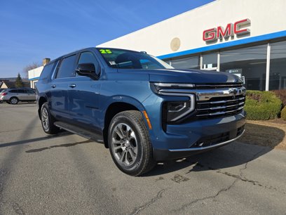New 2025 Chevrolet Suburban LT w/ Comfort Package