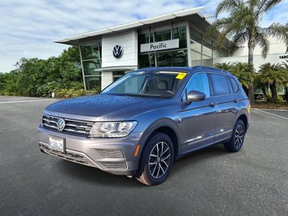 Used 2020 Volkswagen Tiguan SE w/ Panoramic Sunroof Package