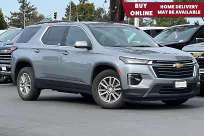 Used 2023 Chevrolet Traverse LT