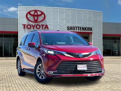 Used 2024 Toyota Sienna XLE