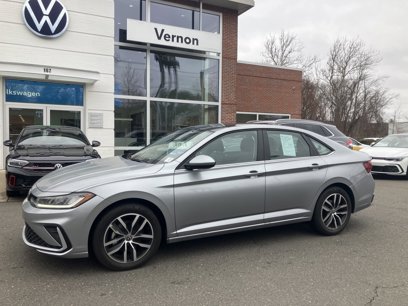 Certified 2025 Volkswagen Jetta SE w/ Sunroof Package