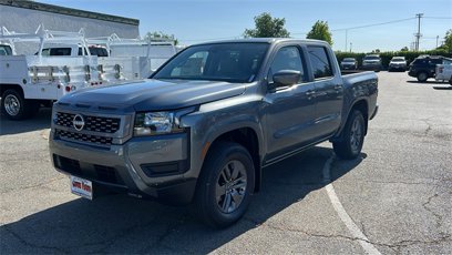 New 2025 Nissan Frontier SV