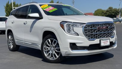 Used 2022 GMC Terrain Denali w/ Denali Premium Package