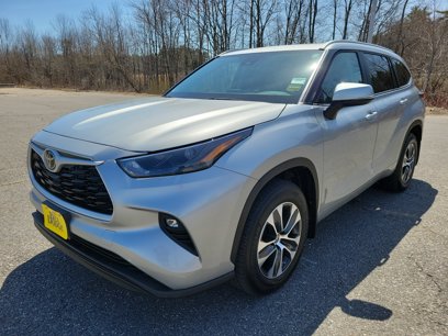 Used 2024 Toyota Highlander LE