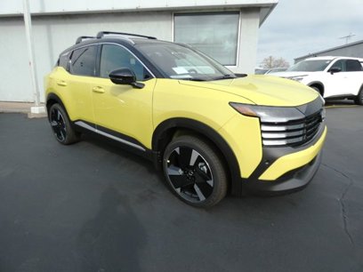 New 2025 Nissan Kicks SR w/ Illumination Package