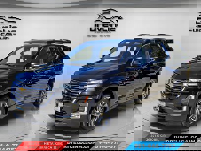 Used 2023 Chevrolet Traverse LT