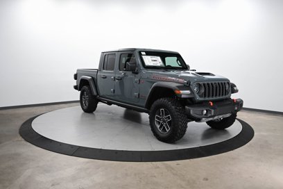 New 2025 Jeep Gladiator Mojave w/ Technology Group