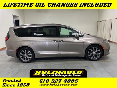 Used 2018 Chrysler Pacifica Limited