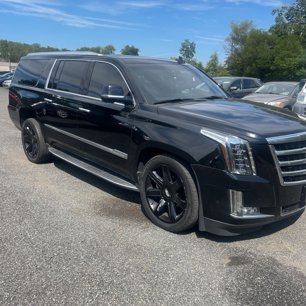 Used 2018 Cadillac Escalade ESV Luxury
