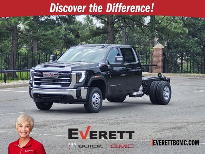 New 2025 GMC Sierra 3500 SLE w/ SLE Convenience Package