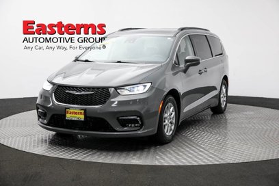 Used 2022 Chrysler Pacifica Touring-L