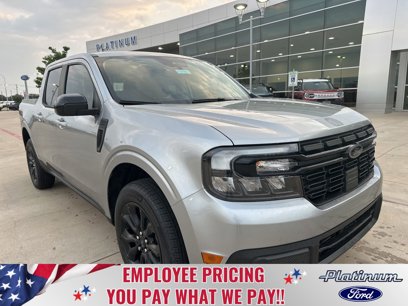 New 2024 Ford Maverick Lariat w/ Black Appearance Package