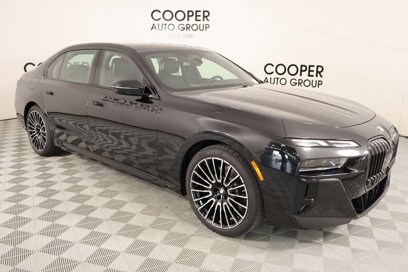 New 2025 BMW 760i xDrive