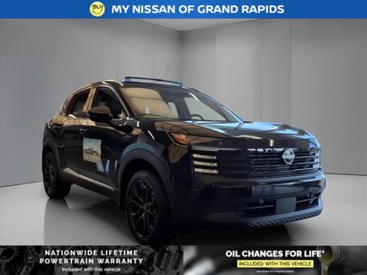 New 2025 Nissan Kicks SR w/ SR Premium Package