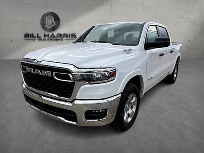 New 2025 RAM 1500 4x4 Crew Cab