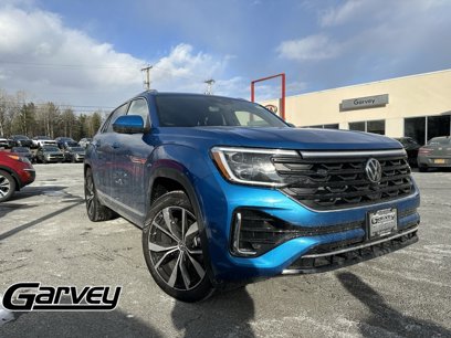 New 2024 Volkswagen Atlas Cross Sport SEL Premium R-Line