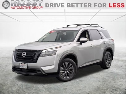 Certified 2024 Nissan Pathfinder SV w/ Lighting Package (N92)