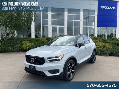 Certified 2022 Volvo XC40 T5 R-Design