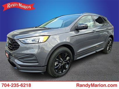 Used 2022 Ford Edge SE w/ Black Appearance Package