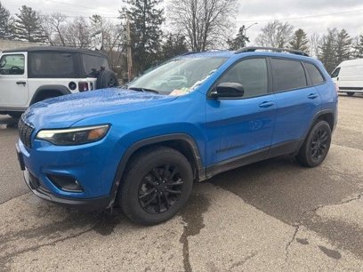 Used 2023 Jeep Cherokee Altitude Lux