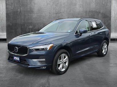 Used 2022 Volvo XC60 B5 Momentum w/ Climate Package