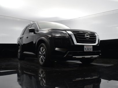 Used 2024 Nissan Pathfinder SL