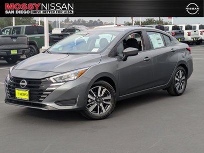 New 2025 Nissan Versa SV w/ Trunk Package