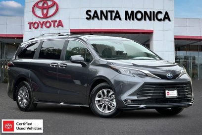 Certified 2025 Toyota Sienna XLE