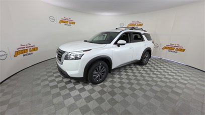 New 2025 Nissan Pathfinder SV
