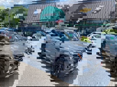 New 2025 Volkswagen Atlas Peak Edition SE