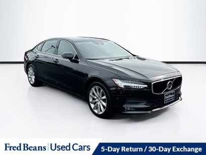 Used 2018 Volvo S90 T6 Momentum w/ Convenience Package