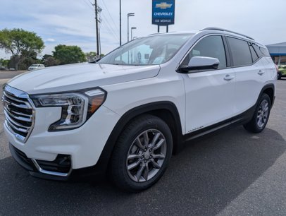Used 2024 GMC Terrain SLT