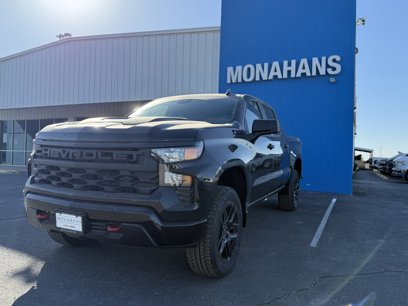 New 2025 Chevrolet Silverado 1500 Custom Trail Boss w/ LPO, Dark Essentials Package