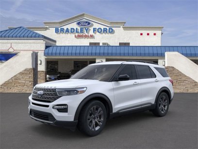 New 2024 Ford Explorer XLT w/ Equipment Group 202A