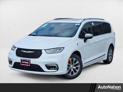 New 2025 Chrysler Pacifica Pinnacle